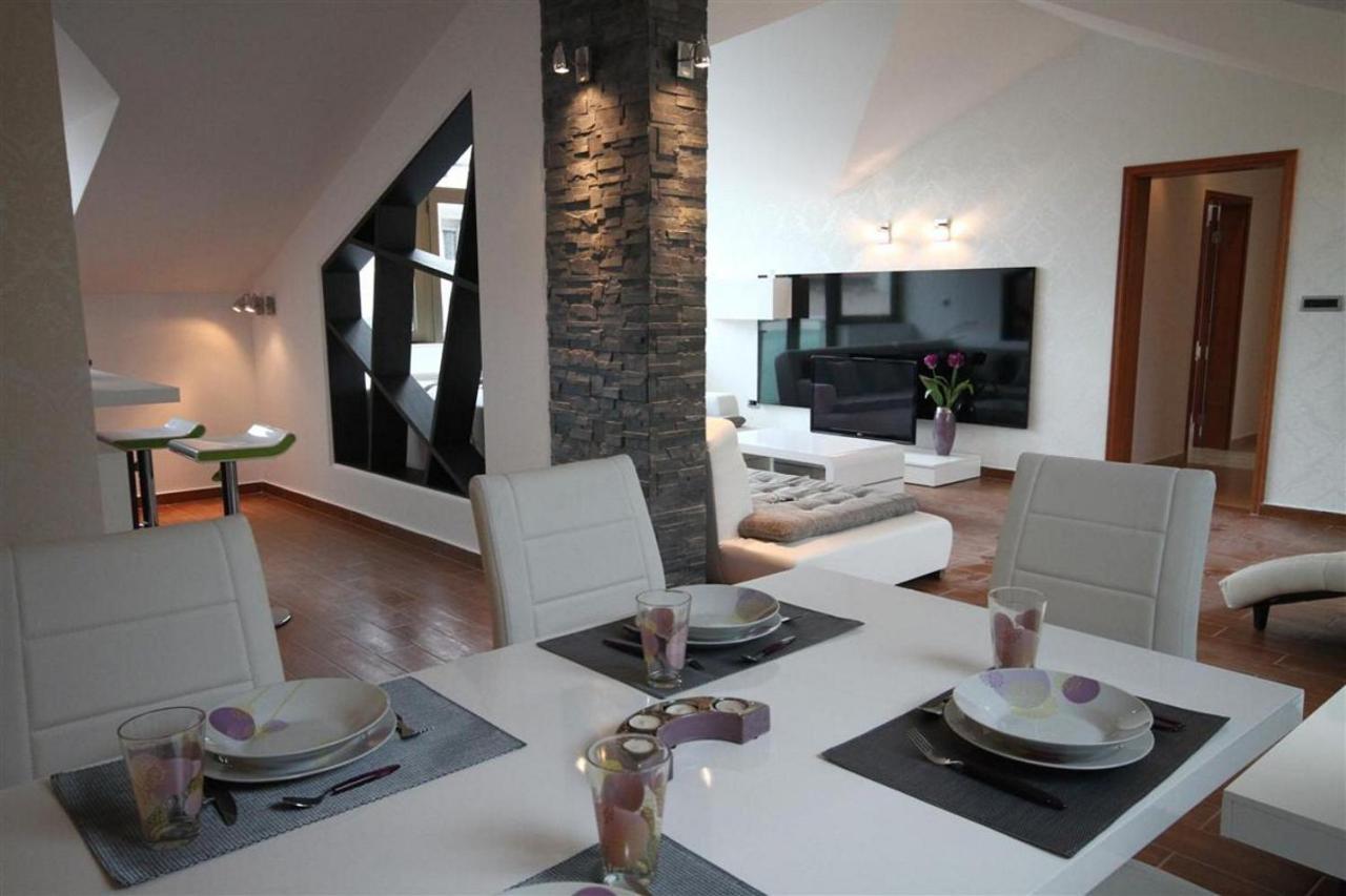 Domador & Apartment *
